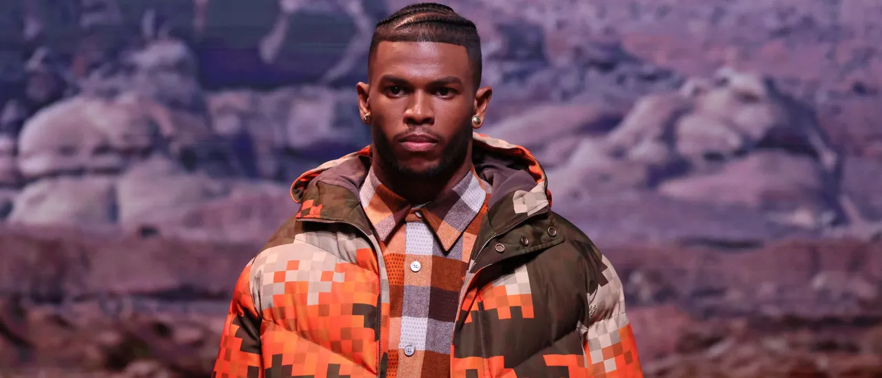 Buccaneers Cut Shilo Sanders Day After Punching Bills’ Zach Davidson