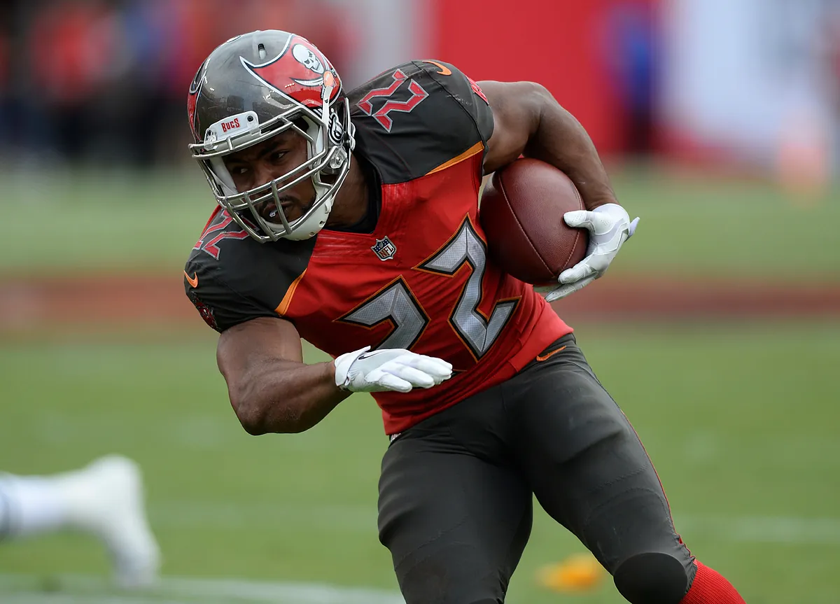 Doug Martin dead: Former Tampa Bay Buccaneers star had ‘brief struggle’ with police before his tragic death at 36