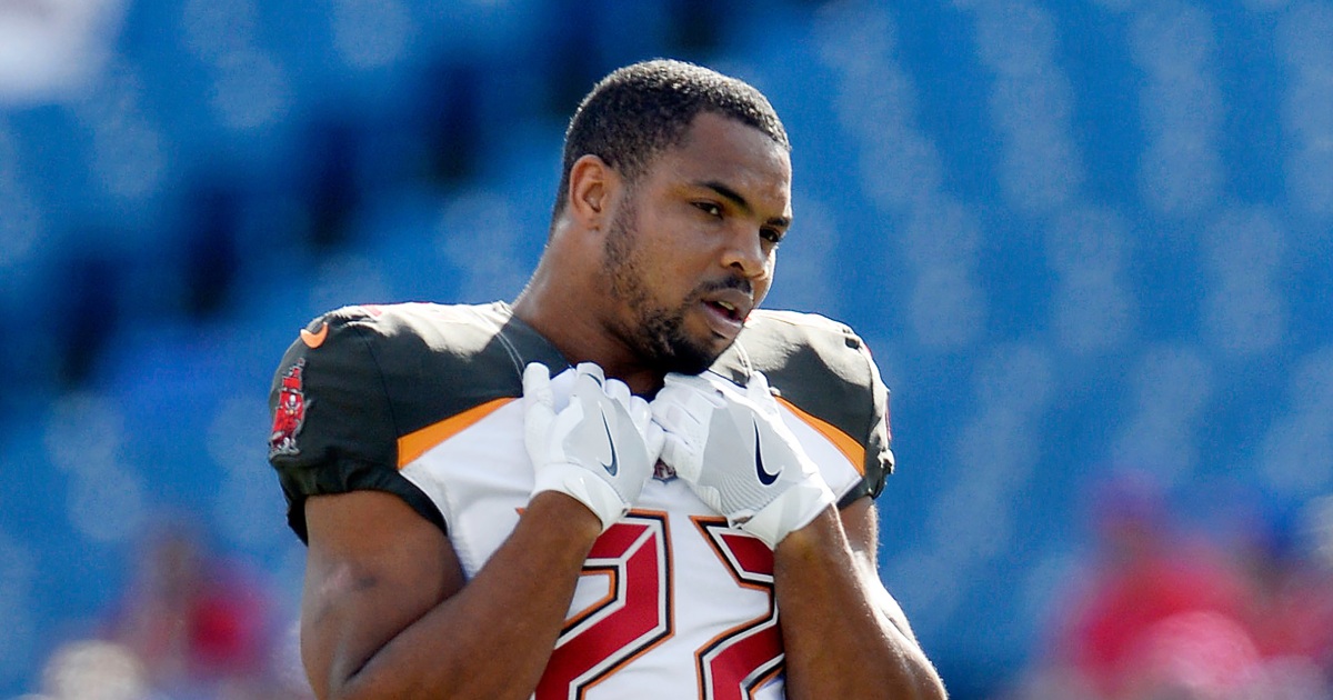 Doug Martin, former Tampa Bay Buccaneers running back, dies at 36